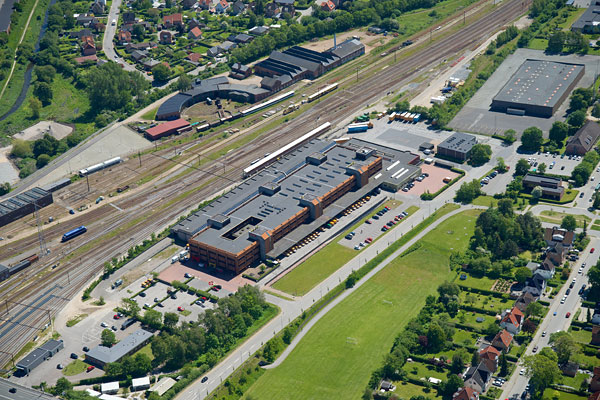 "Rustenborg" Postdanmarks store post- og erhvervscenter i Aalborg.